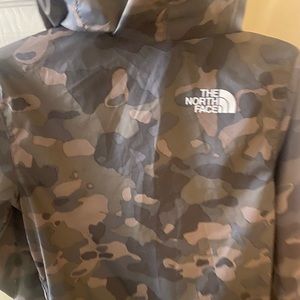 Kids 7/8 Northface rain jacket